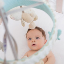 Mobile de lit bébé : comment le choisir ? Aubert Conseils